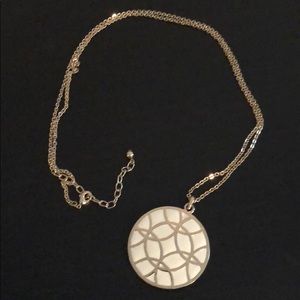 White and Gold Pendant Necklace